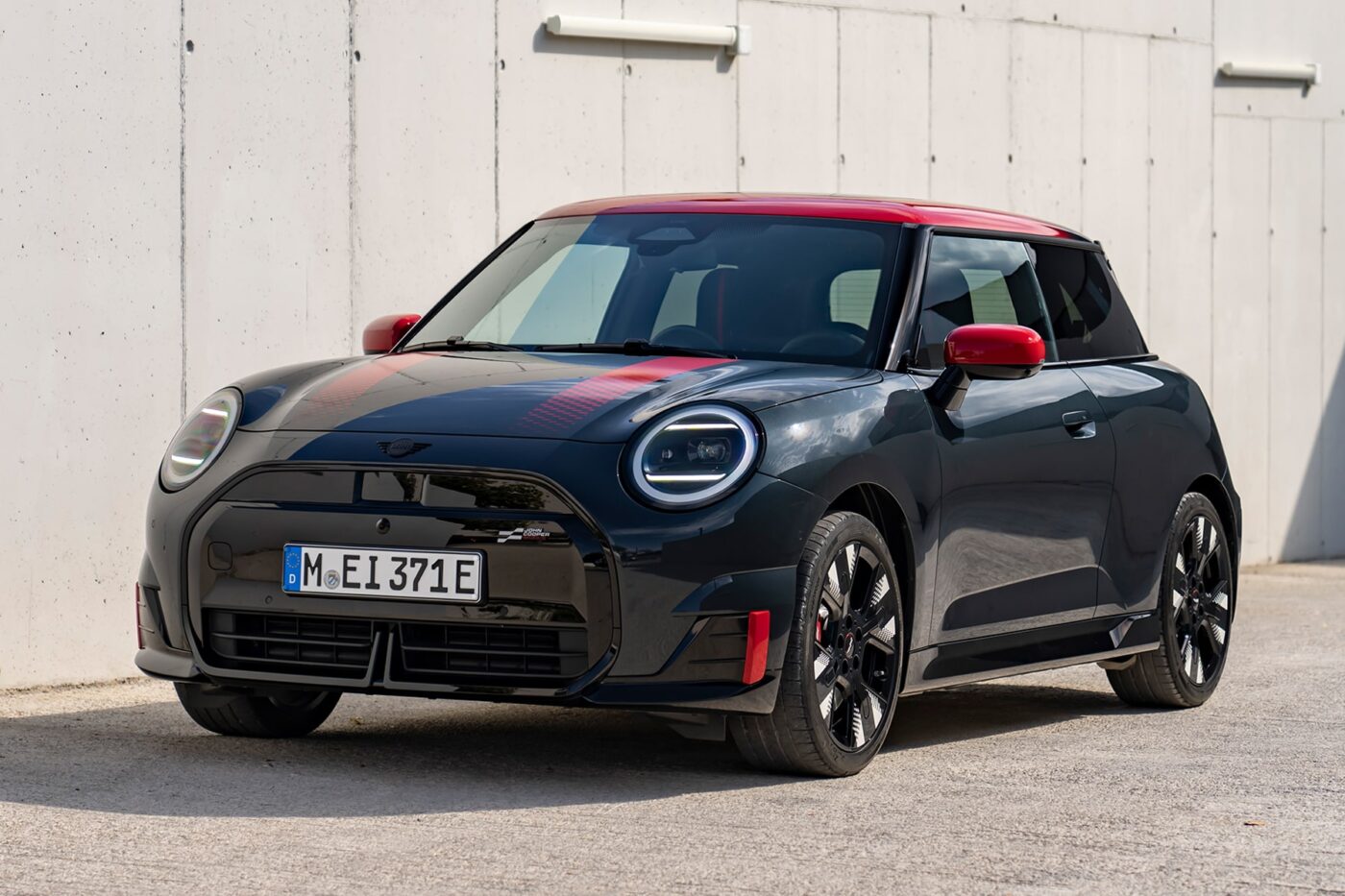mini john cooper works electric 2024 06 min mini john cooper works electric 2024 06 min
