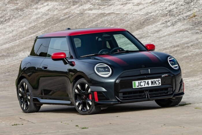 mini john cooper works electric 2024 08 min