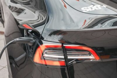 sixt tesla hintergrund background 2024 01 min