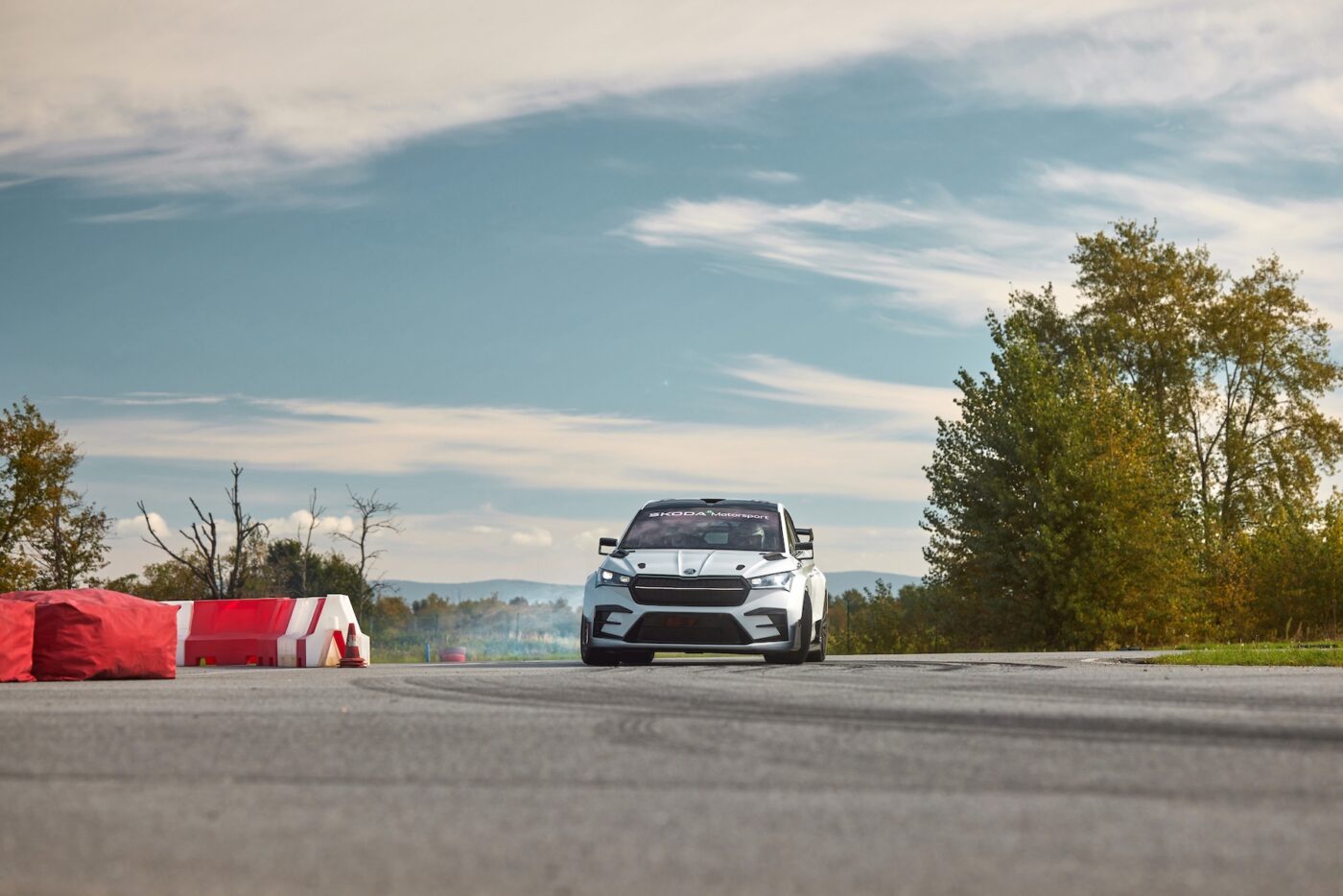 skoda enyaq rs race 24030