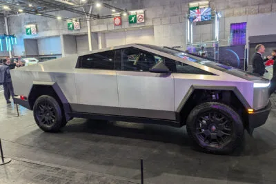 tesla cybertruck pariser autosalon paris motor show 2024 01 min