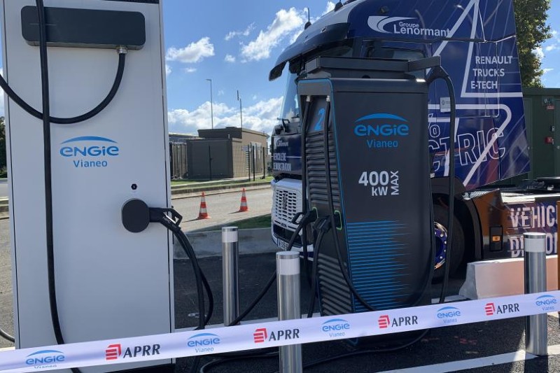 Vianeo-und-APRR-er-ffnen-Lkw-Ladekorridor-zwischen-Paris-und-Lyon