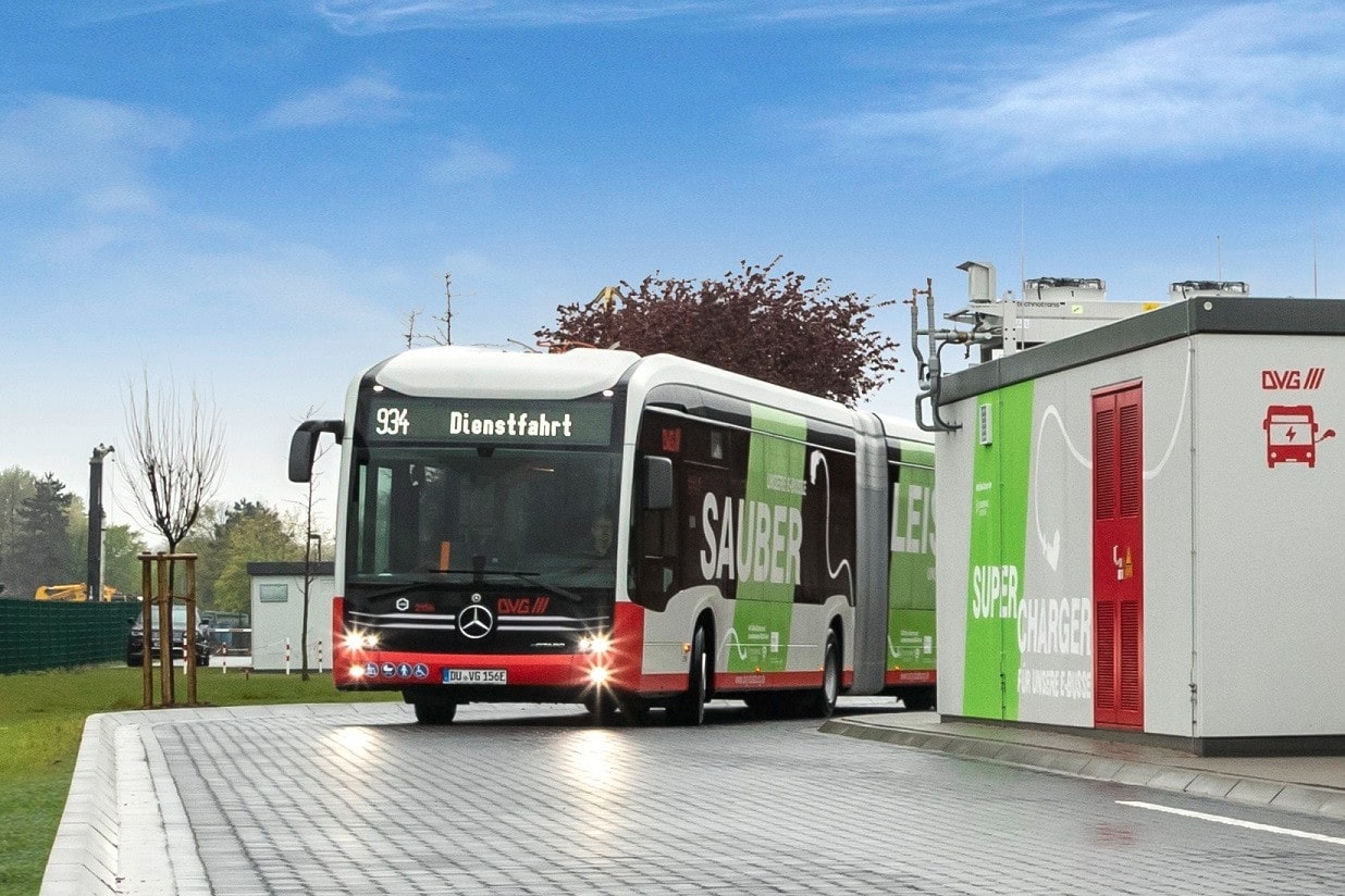 daimler buses mercedes benz ecitaro g elektrobus electric bus duisburger verkehrsgesellschaft dvg ladestation charging station 2024 02 min