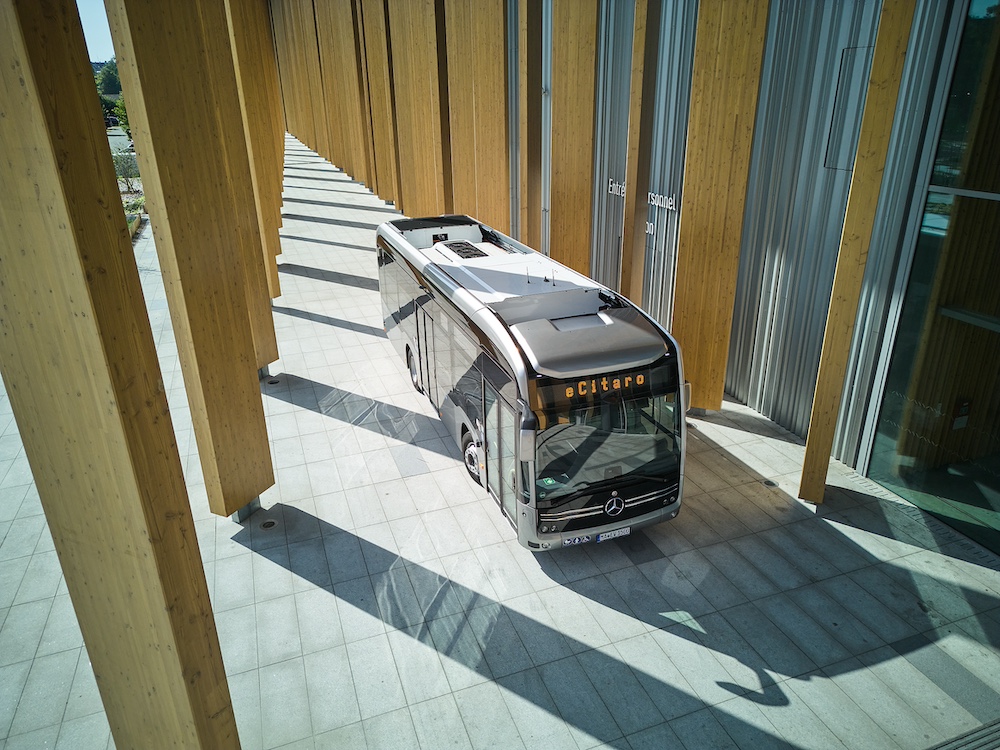 Kompakt-wendig-emissionsfrei-der-Mercedes-Benz-eCitaro-K