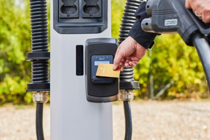 kempower ladestation charging station roaming kreditkarte credit card terminal 2024 01 min