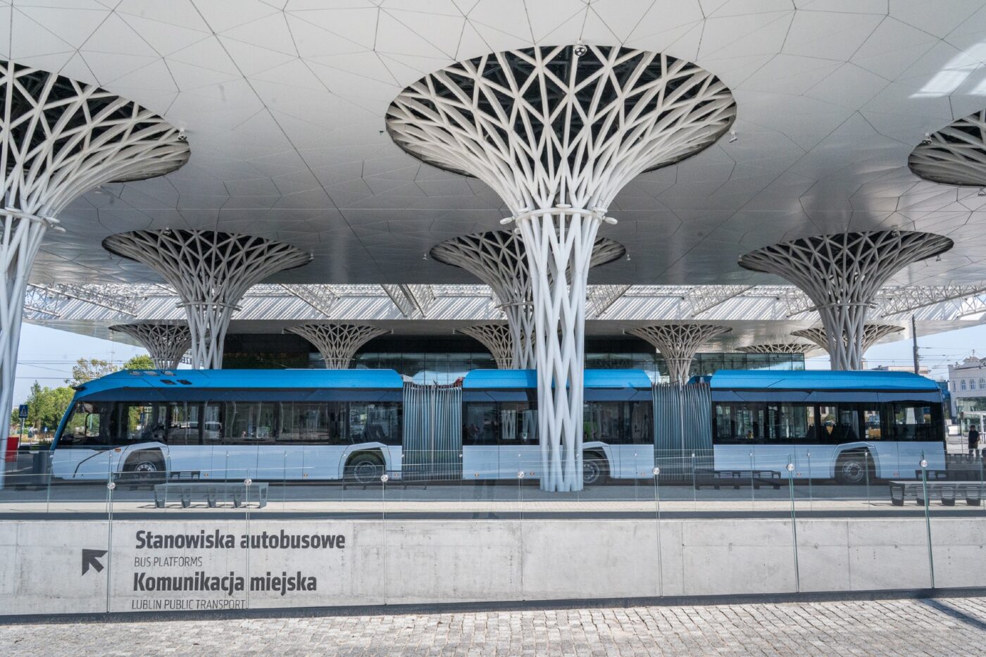 solaris urbino 24 electric e bus doppelgelenkbus 2024