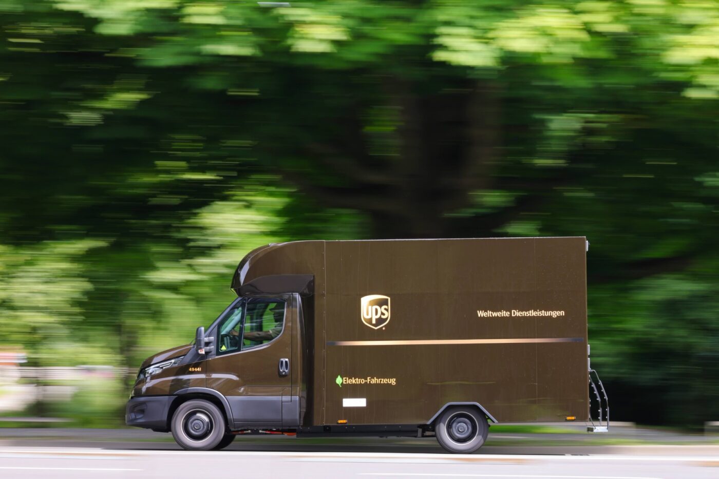 UPS-flottet-weitere-E-Zustellfahrzeuge-in-Deutschland-und-der-Schweiz-ein