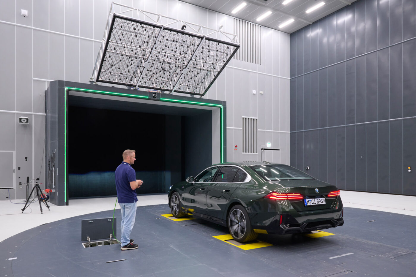 bmw fiz aez windkanal 2024 07