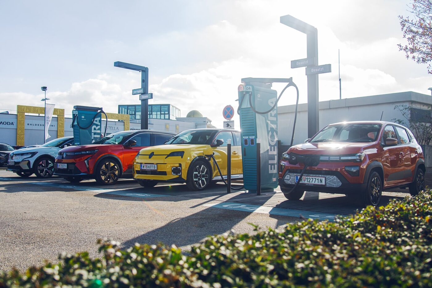 renault electra ladestation charging station oesterreich austria 2024 01 min