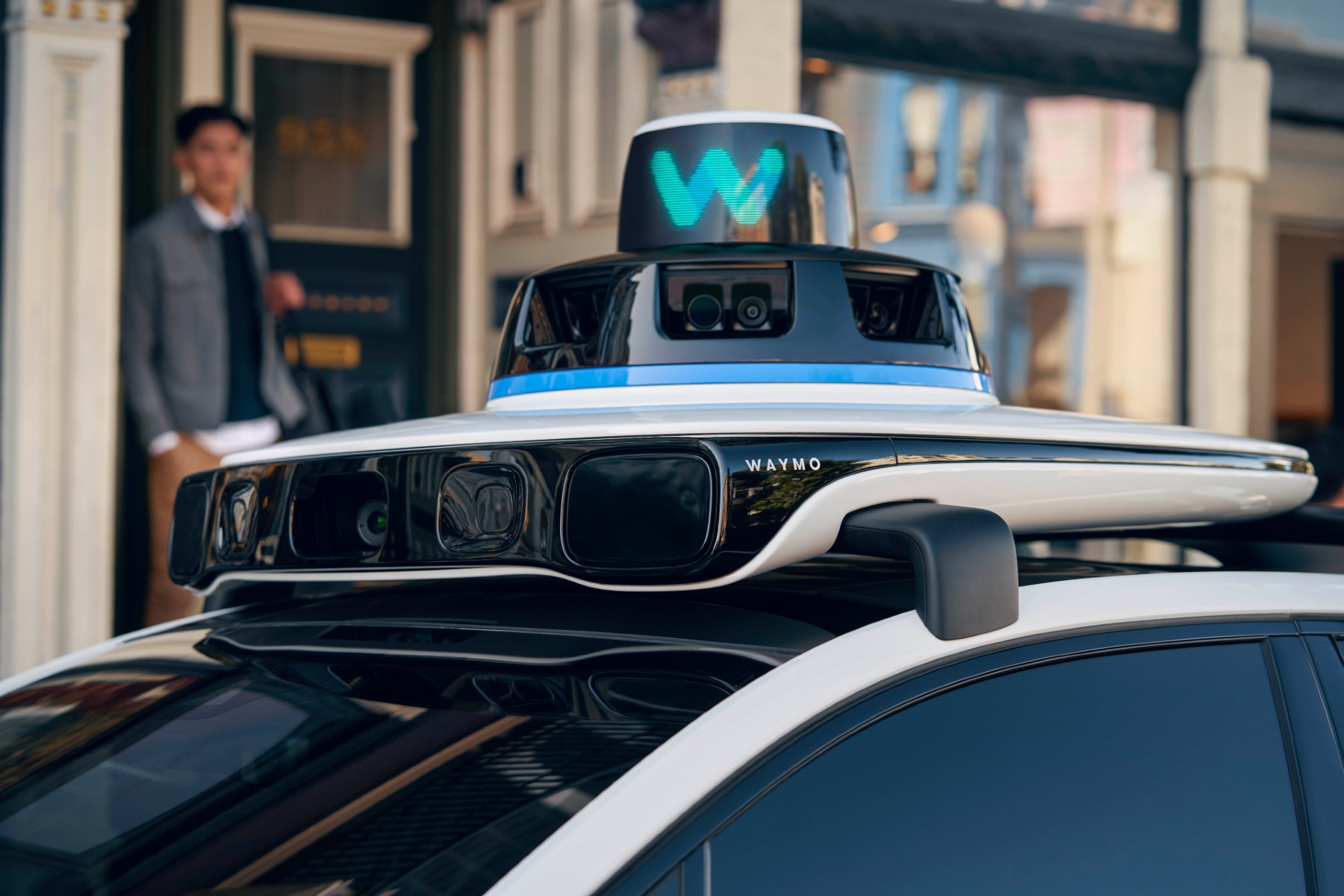 Waymo-Robotaxi-f-hrt-Endlos-Runden-im-Kreisverkehr