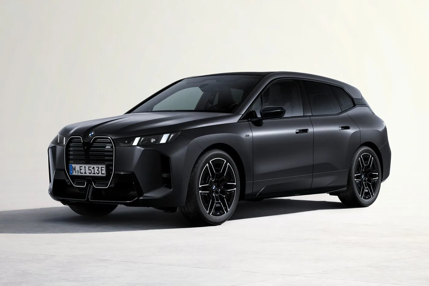 bmw ix m70 xdrive facelift 2025 01 min