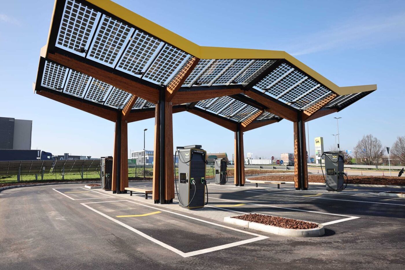 Fastned ladestation charging station brescia italien italy min