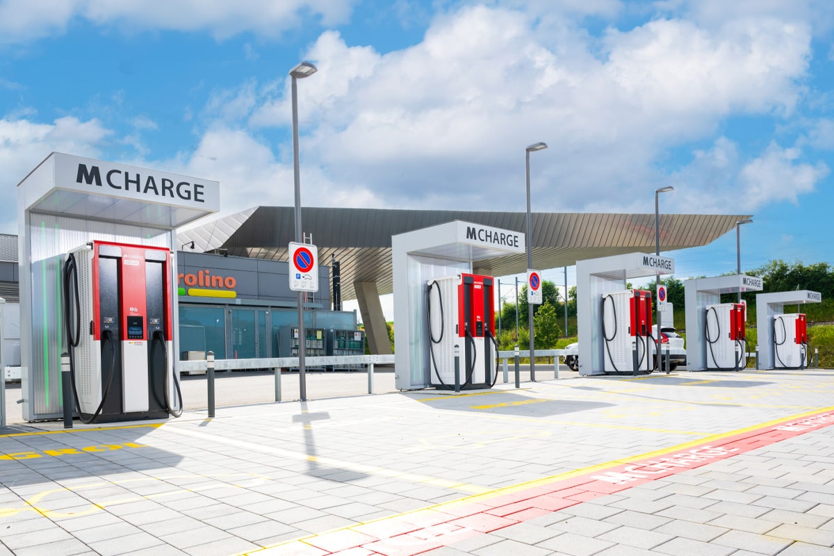 Migrol migros m charge ladestation charging station schweiz switzerland min