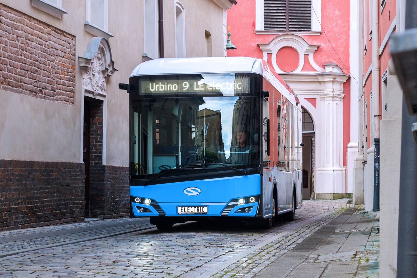 Solaris urbino le electric elektrobus electric bus min