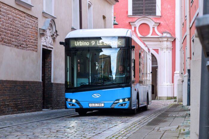 Solaris urbino le electric elektrobus electric bus min