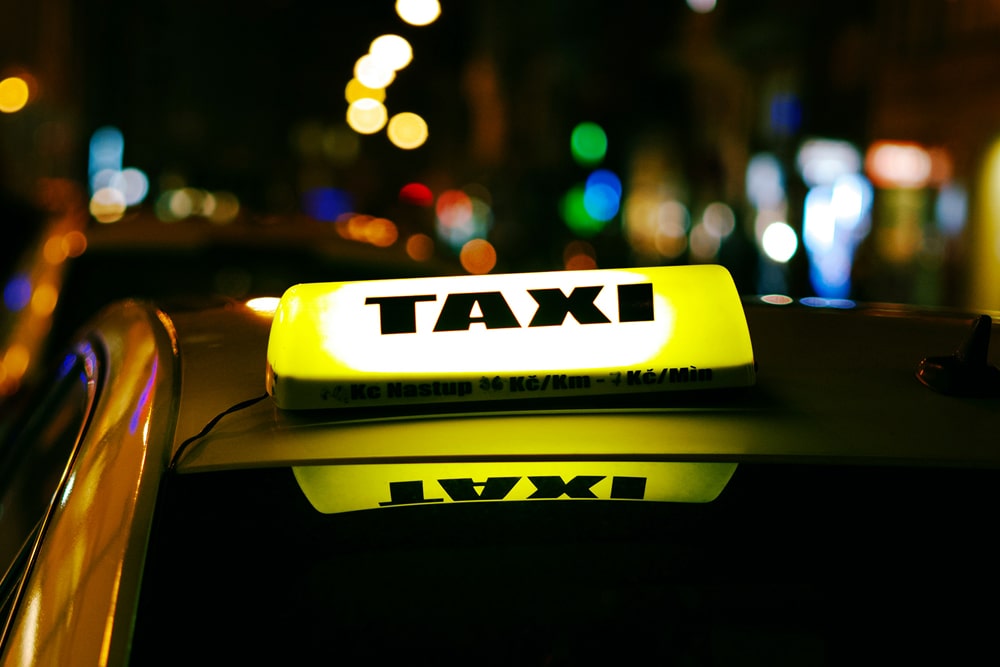 Taxi prag prague tschechien czech republic unsplash min