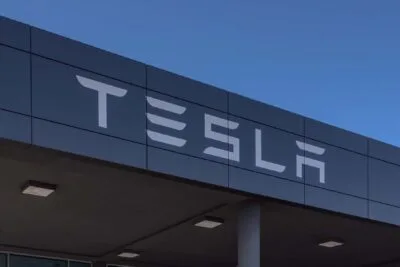 Tesla store center min