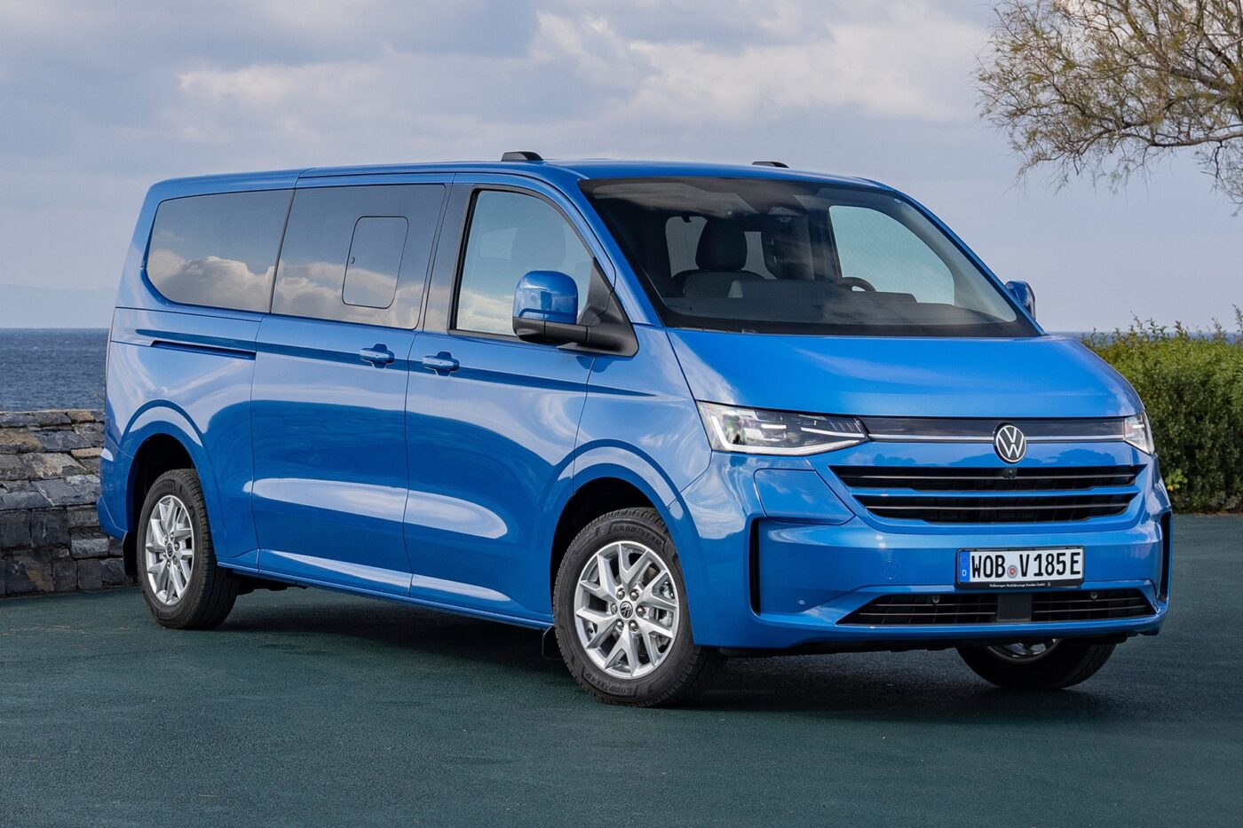 volkswagen e caravelle style 2025 03 min volkswagen e caravelle style 2025 03 min