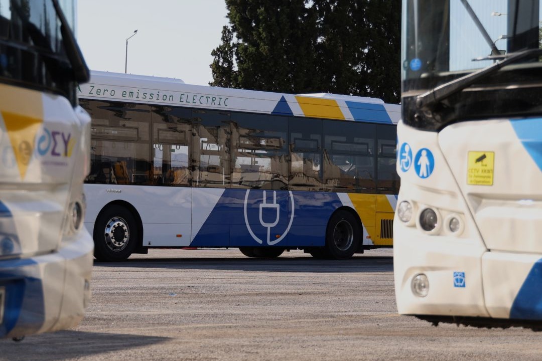 Athen-will-O-Busse-durch-Batterie-Busse-ersetzen