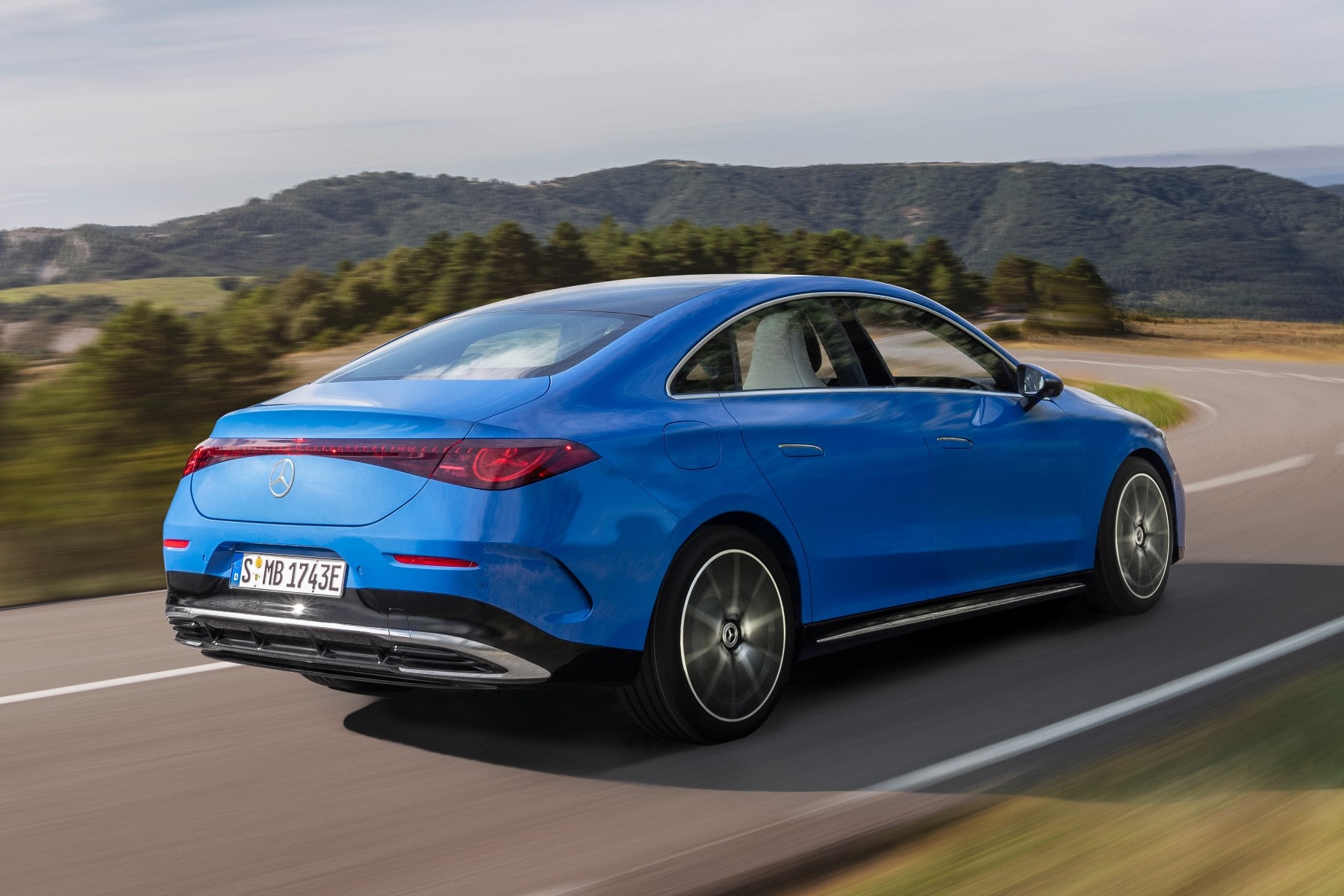 Mercedes-liefert-erneut-weniger-E-Autos-aus