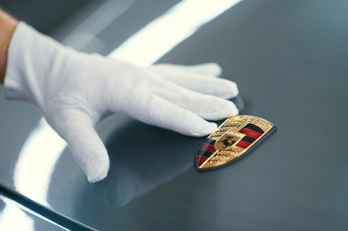 Porsche logo