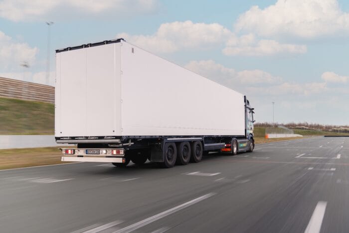 Eactros mit auflieger