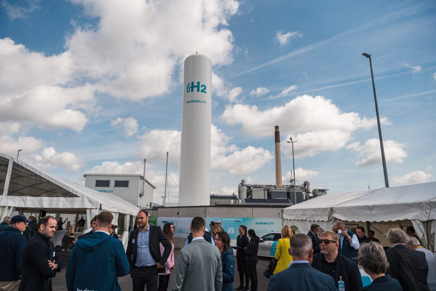 h2 mobility wasserstoff tankstelle duesseldorf hoeherweg eroeffnung 2025 5 h2 mobility wasserstoff tankstelle duesseldorf hoeherweg eroeffnung 2025 5