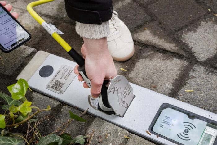 Rheinmetall ladebordstein koeln ladestation ac