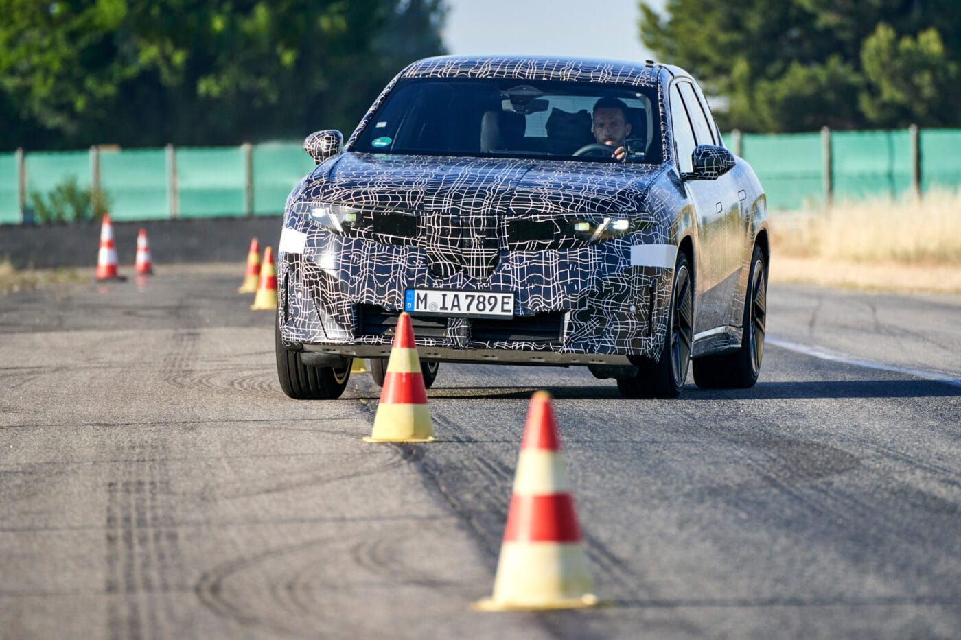 bmw ix3 prototpy neue klasse 2025 1