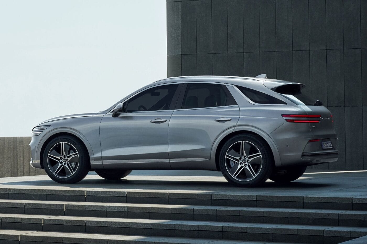 genesis electrified gv70 2025 06