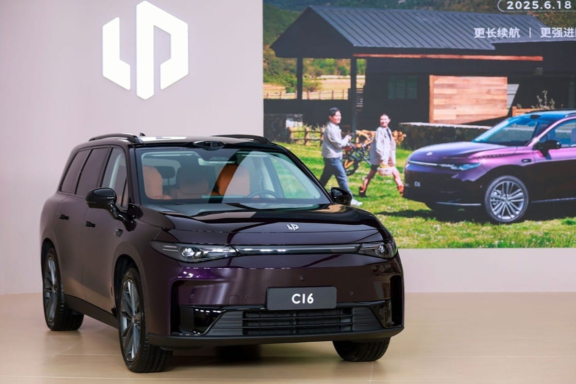 Aktualisierter-Leapmotor-C16-kommt-in-China-mit-F-nfsitzer-Option