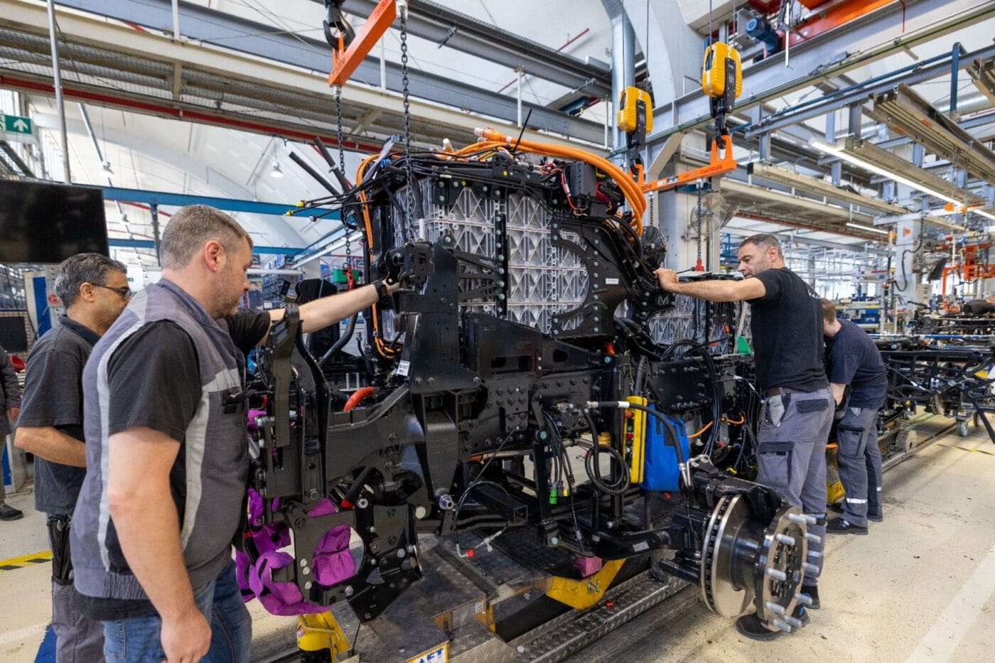 man etruck etgx e lkw electric truck produktion production 2025 02 min
