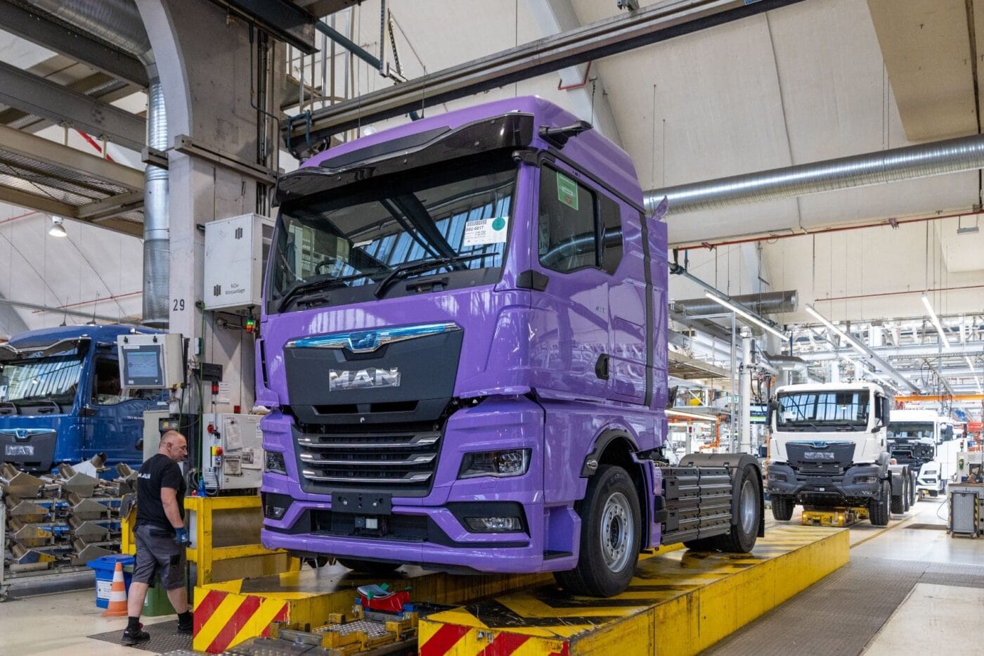 man etruck etgx e lkw electric truck produktion production 2025 05 min