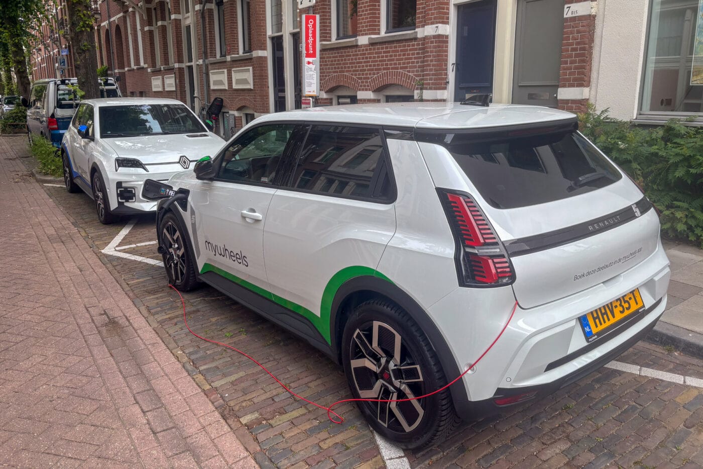 niederlande utrecht energized renault 5 mywheels bidirektionales laden 2025 04 niederlande utrecht energized renault 5 mywheels bidirektionales laden 2025 04