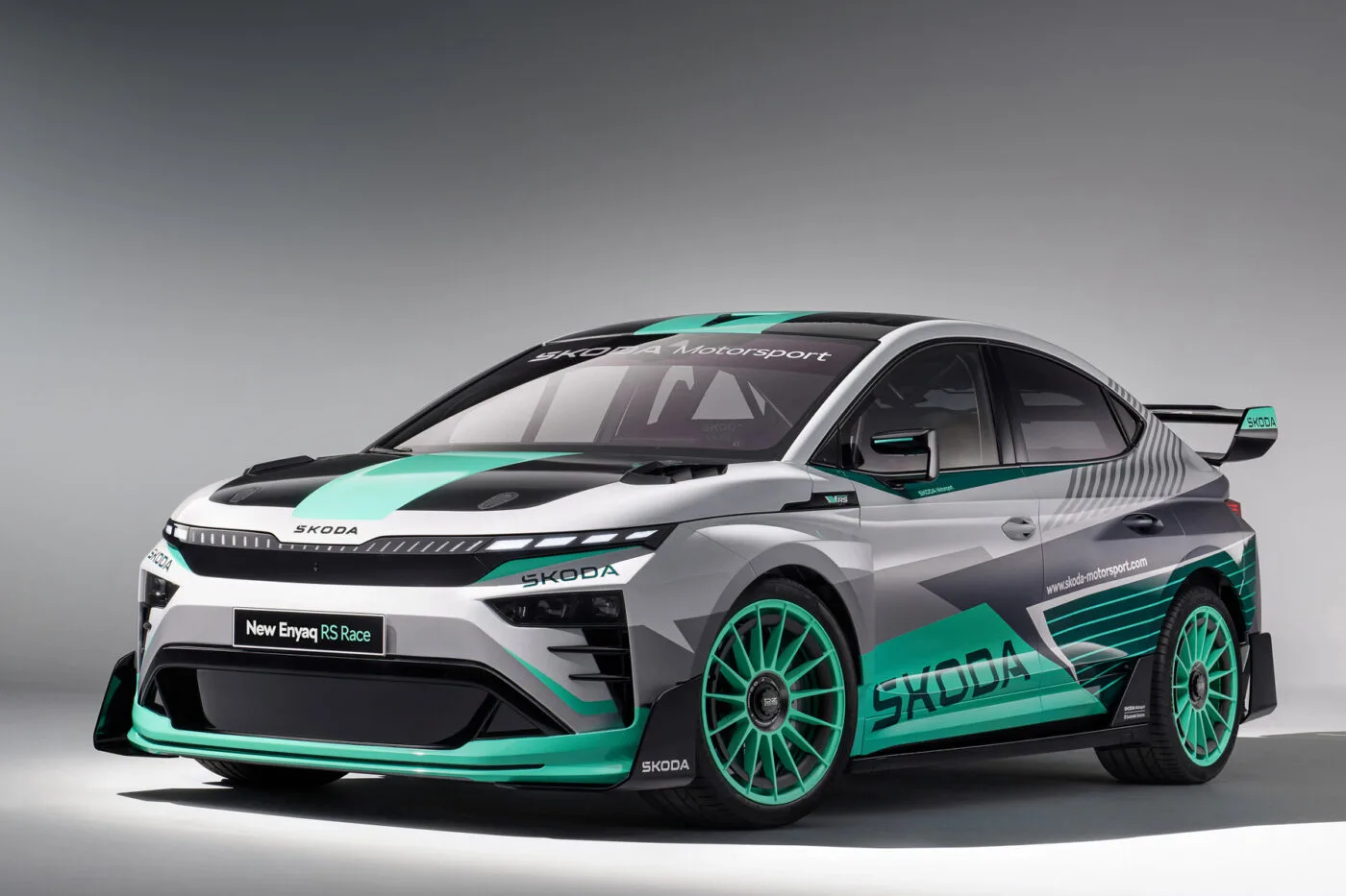 skoda enyaq rs race 2025 7