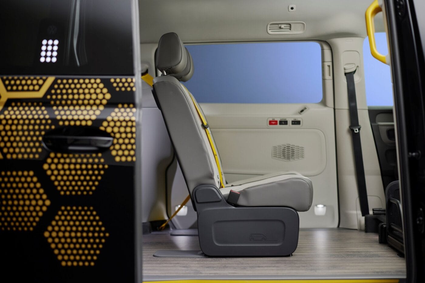 volkswagen moia id buzz ad 2025 05