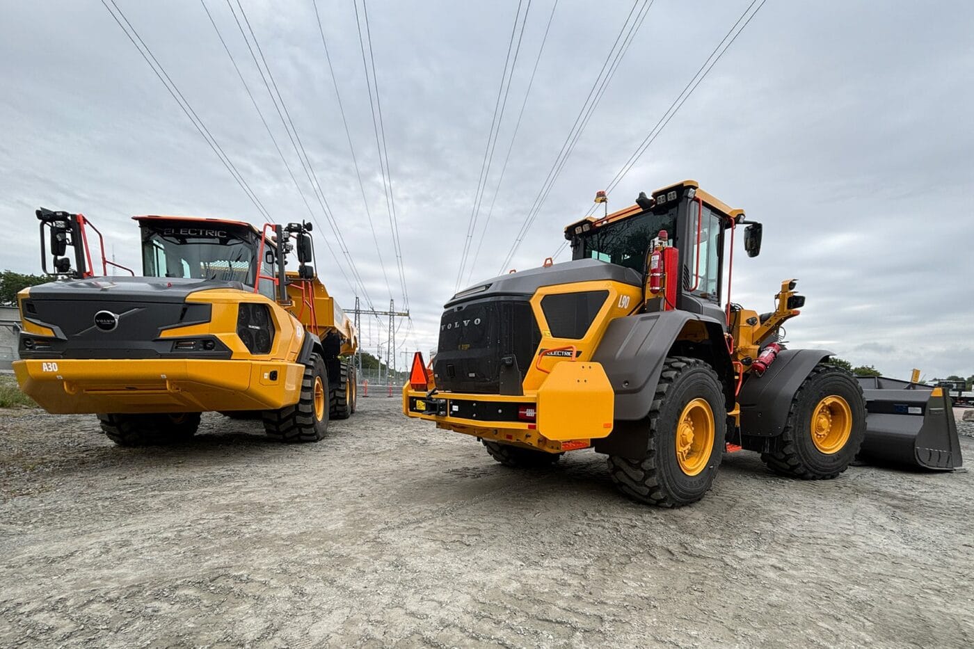 volvo construction equipment volvo ce a30 electric dumper l90 electric radlader wheel loader 2025 01 min