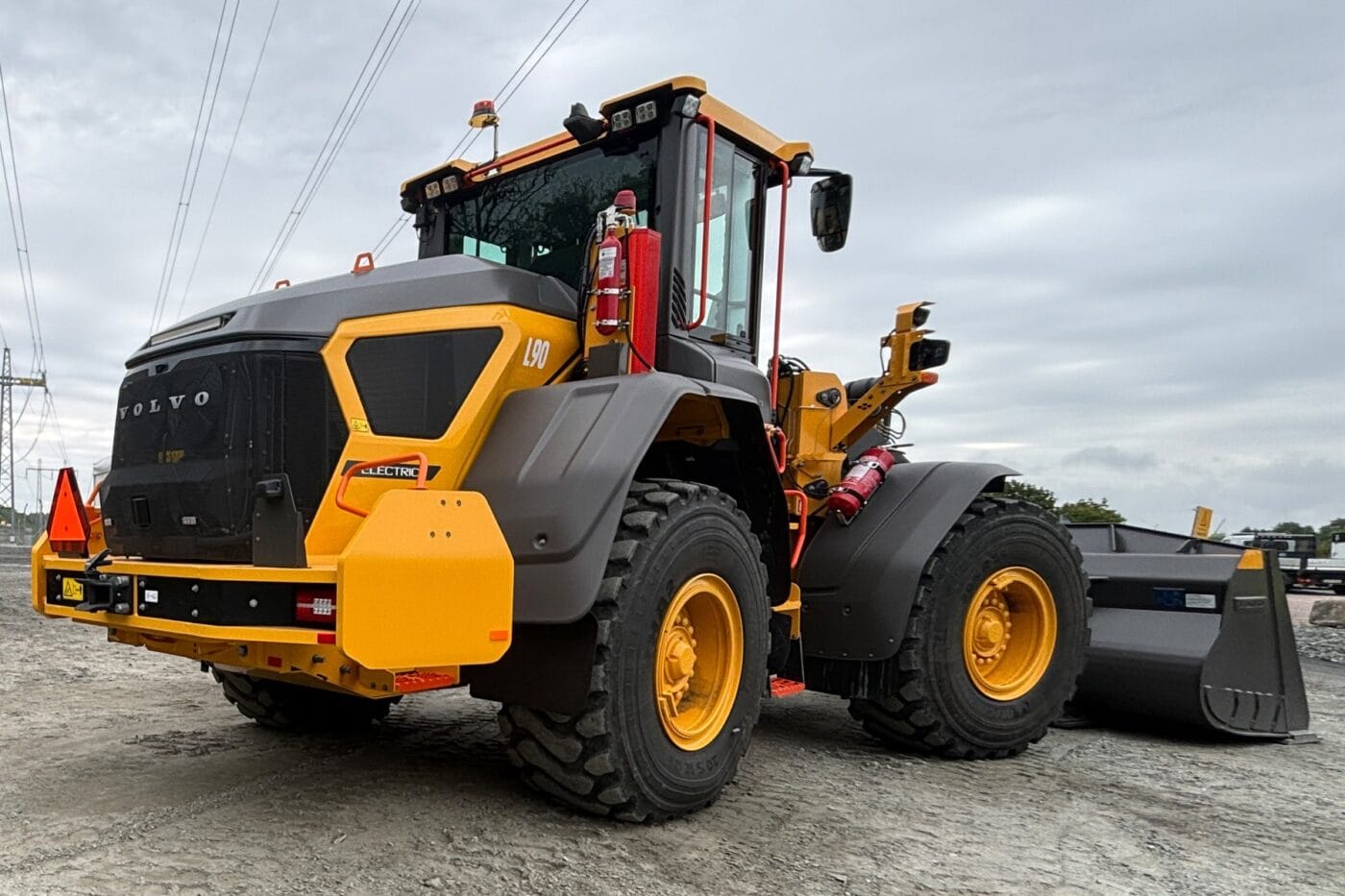 volvo construction equipment volvo l90 electric radlader wheel loader 2025 01 min