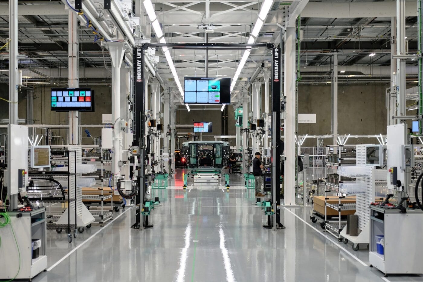 zoox serial production facility 03 cropped