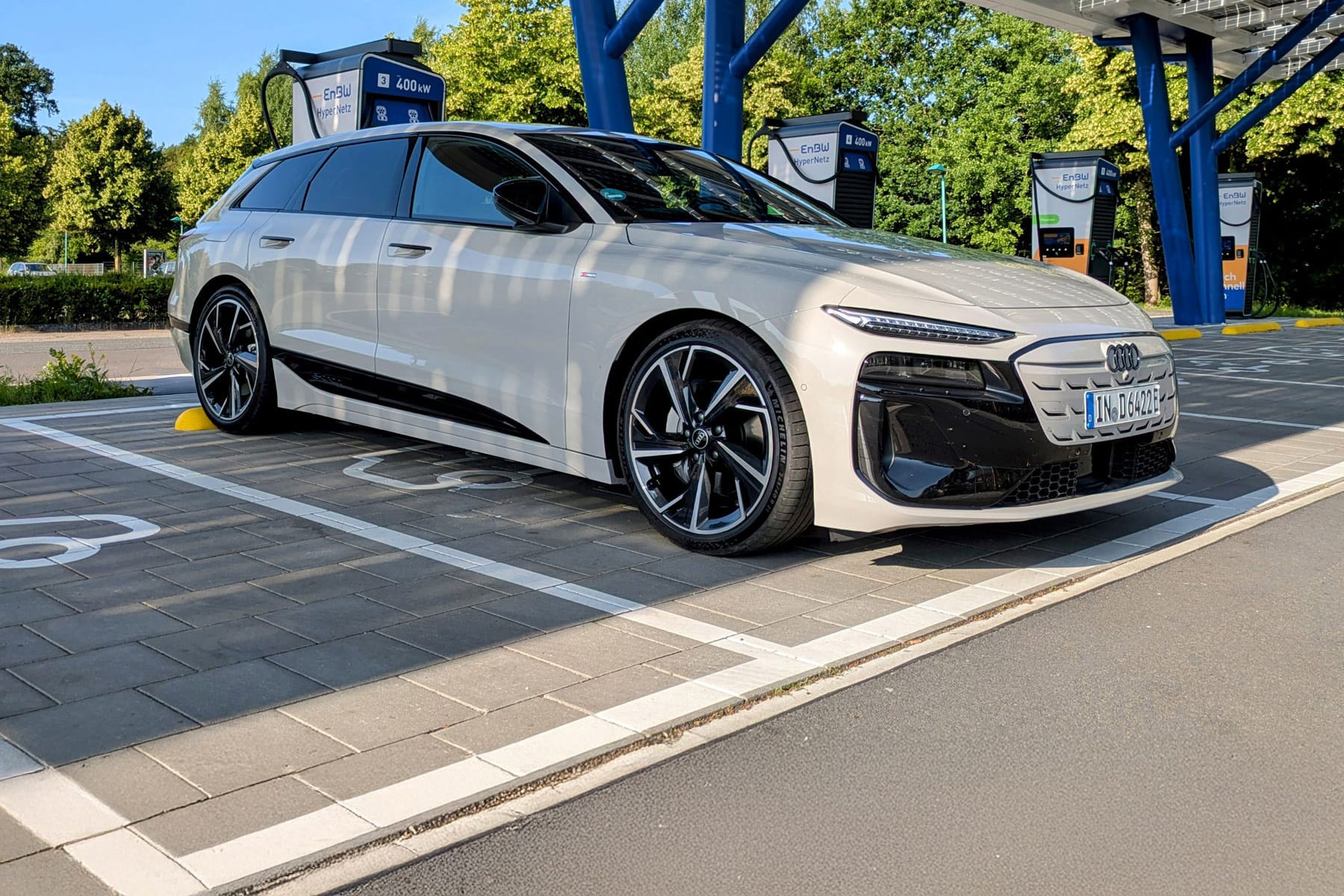 Audi-A6-Avant-e-tron-quattro-So-schl-gt-sich-Audis-Elektro-Kombi-auf-der-Autobahn
