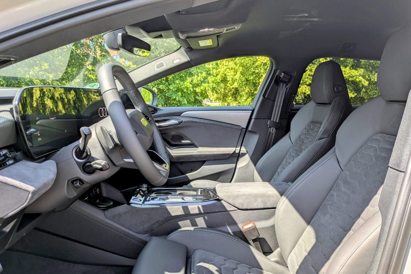 audi a6 avant e tron test cms 2025 15