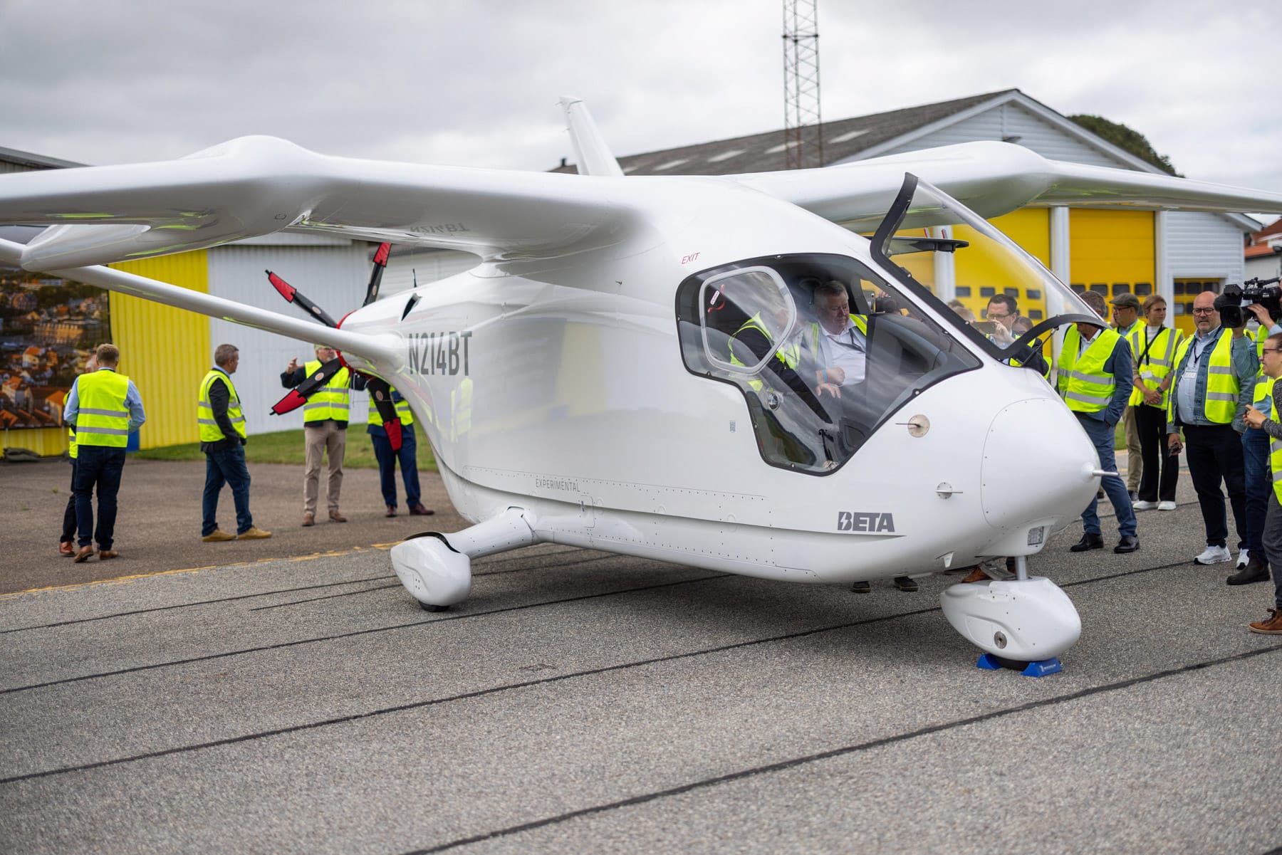 Von-S-nderborg-nach-Kopenhagen-Erster-elektrischer-Inlandsflug-D-nemarks-absolviert