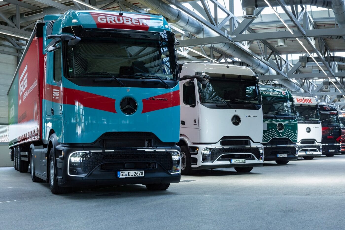 daimler truck mercedes benz eactros 600 e lkw electric truck gruber 2025 01 min
