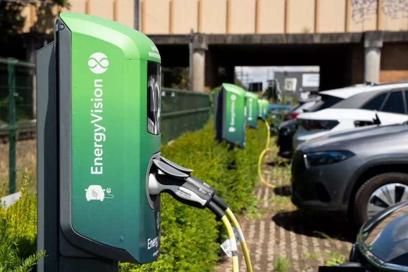 EnergyVision-baut-5-000-Ladepunkte-an-belgischen-Bahnh-fen
