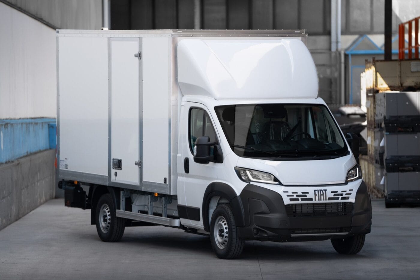 fiat e ducato cargo box e transporter electric transporter 2025 03 min