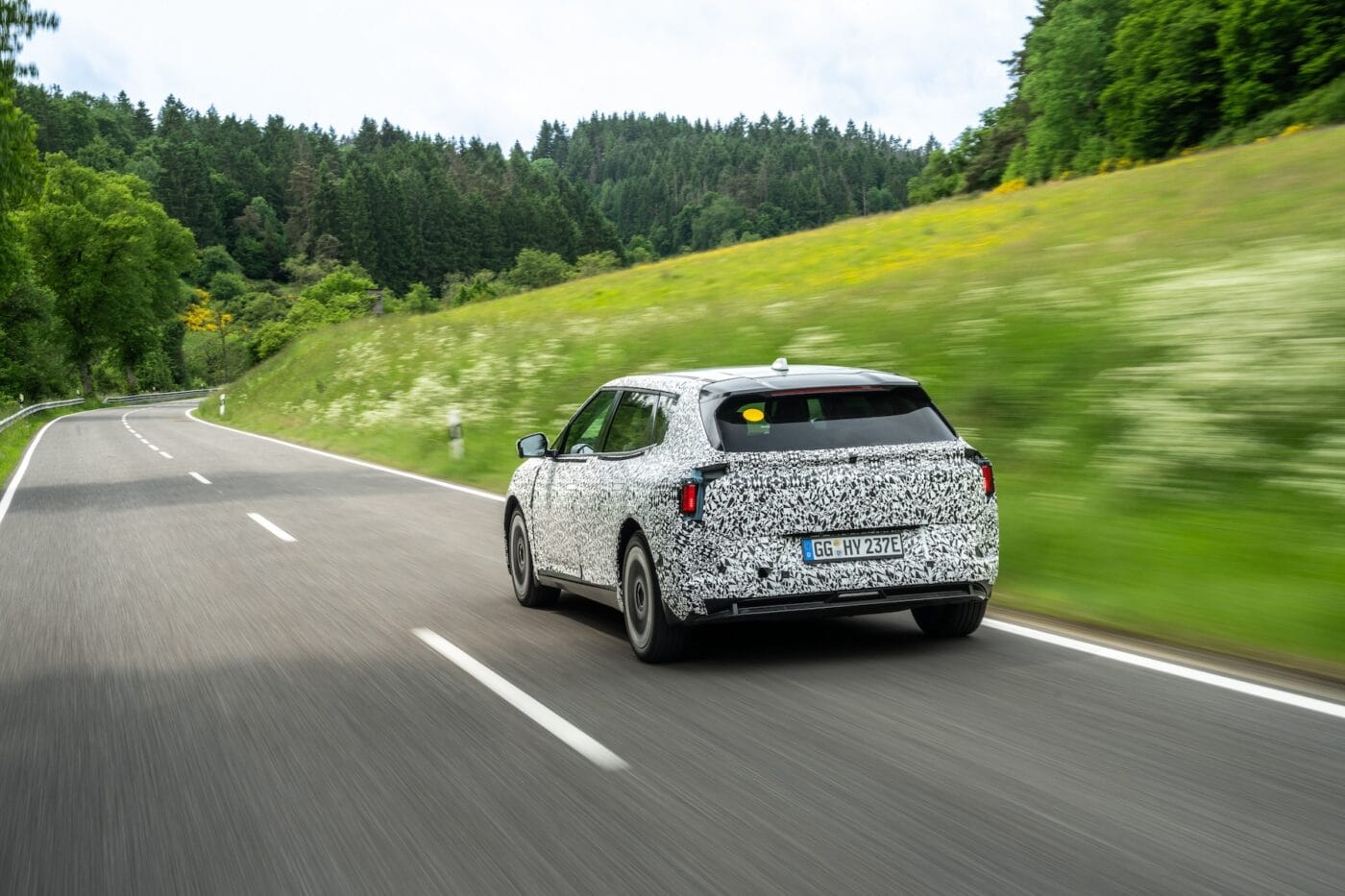 Kia ev4 glaenzt in haertesten batterietests
