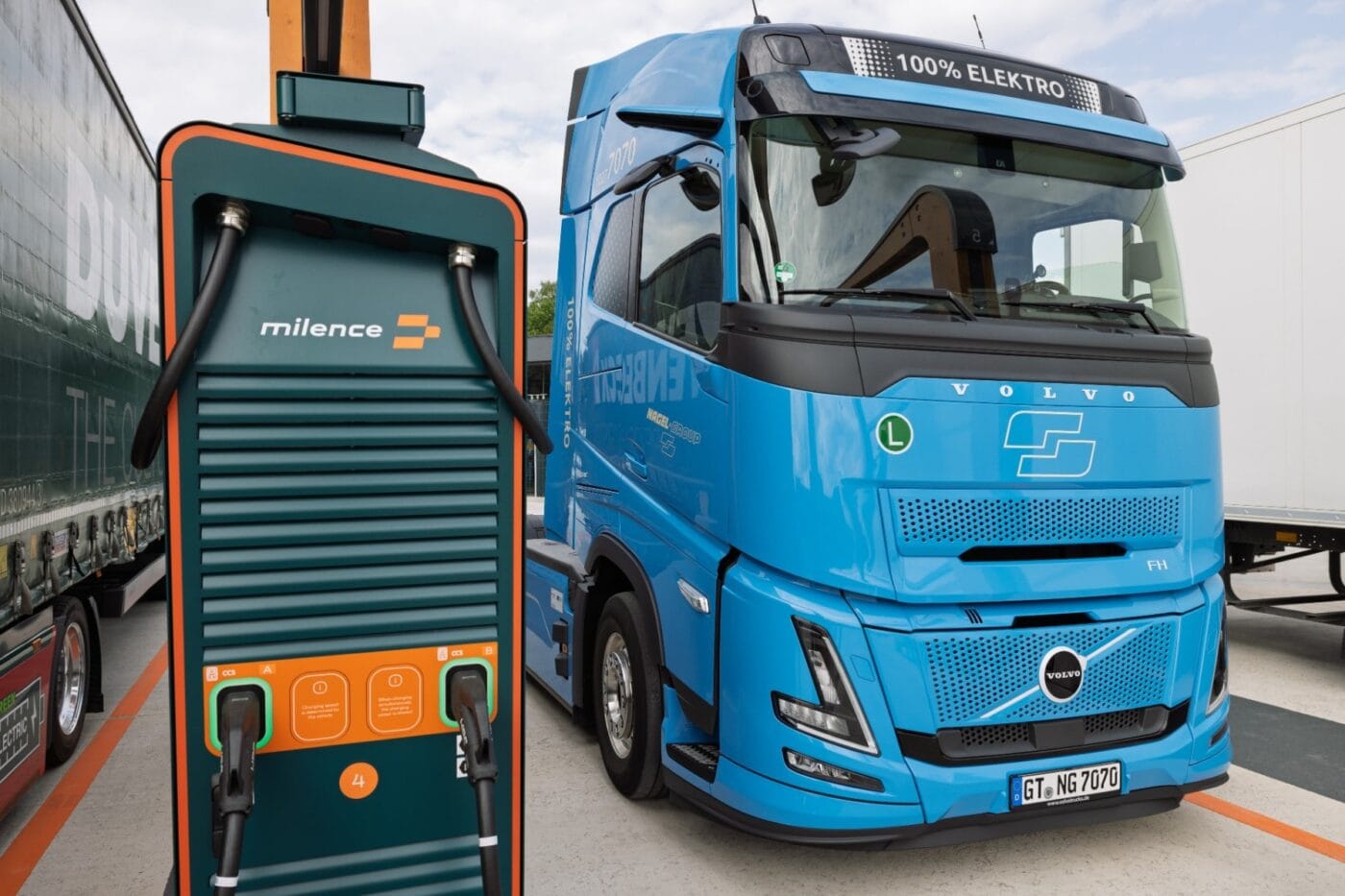 milence ladestation charging station e lkw electric trucks volvo fh electric nagel group recklinghausen 2025 01 min
