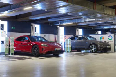 Porsche taycan macan ladestation spanien madrid iberdrola bp pulse