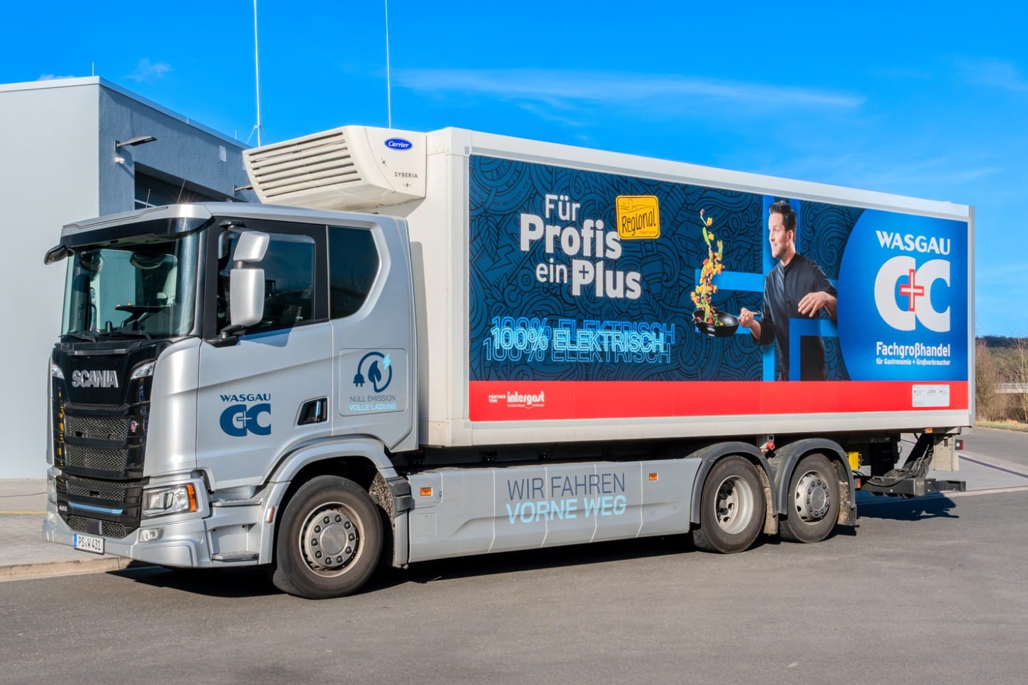 Wasgau-beliefert-M-rkte-mit-elektrischem-Scania-Quartett
