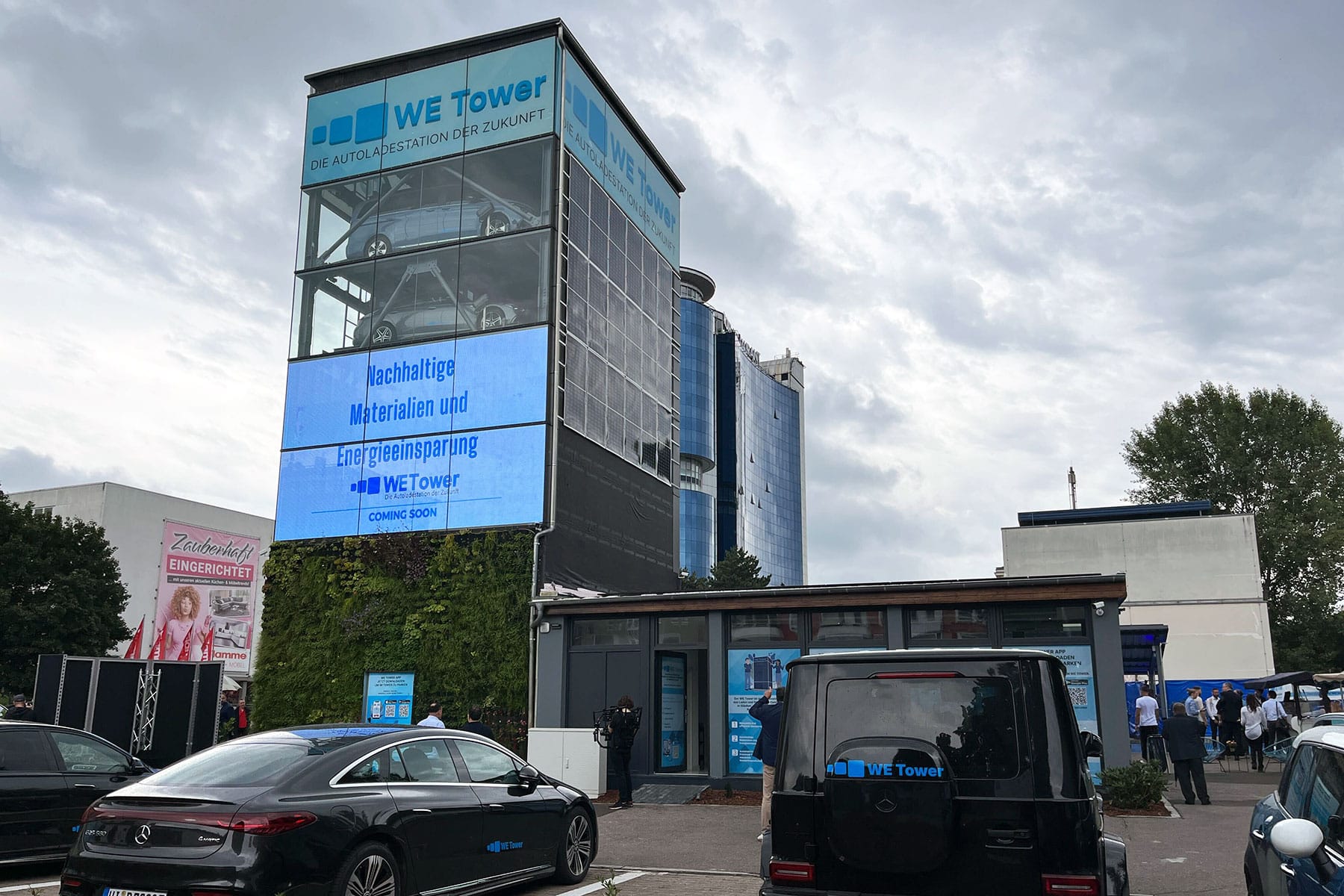 Gr-ne-Mobilit-t-auf-kleinstem-Raum-WE-Tower-in-Berlin-offiziell-er-ffnet